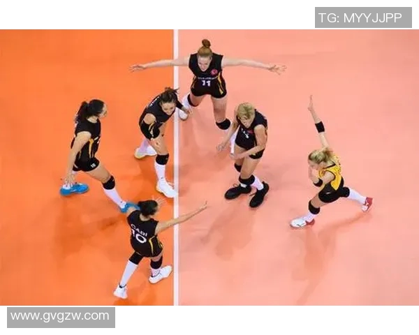 女排世俱杯半决赛精彩对决中国队逆转胜出晋级决赛 女排世俱杯半决赛精彩对决中国队逆转胜出晋级决赛