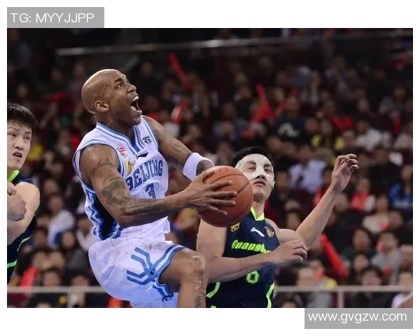 北京鸭队主帅称赞阿列克谢-施韦德的全面表现 北京鸭队主帅称赞阿列克谢-施韦德的全面表现