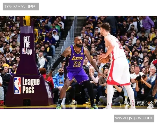 火箭不敌湖人，詹姆斯表现出色