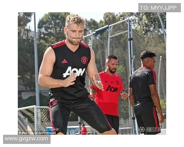 鲁尼谈卢克-肖：他是一名杰出的球员，值得信任